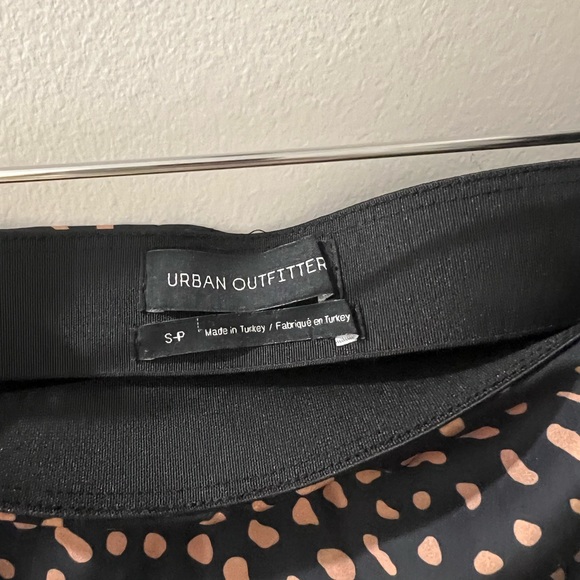 Urban outfitters cheetah print flowy skirt - Picture 3 of 4